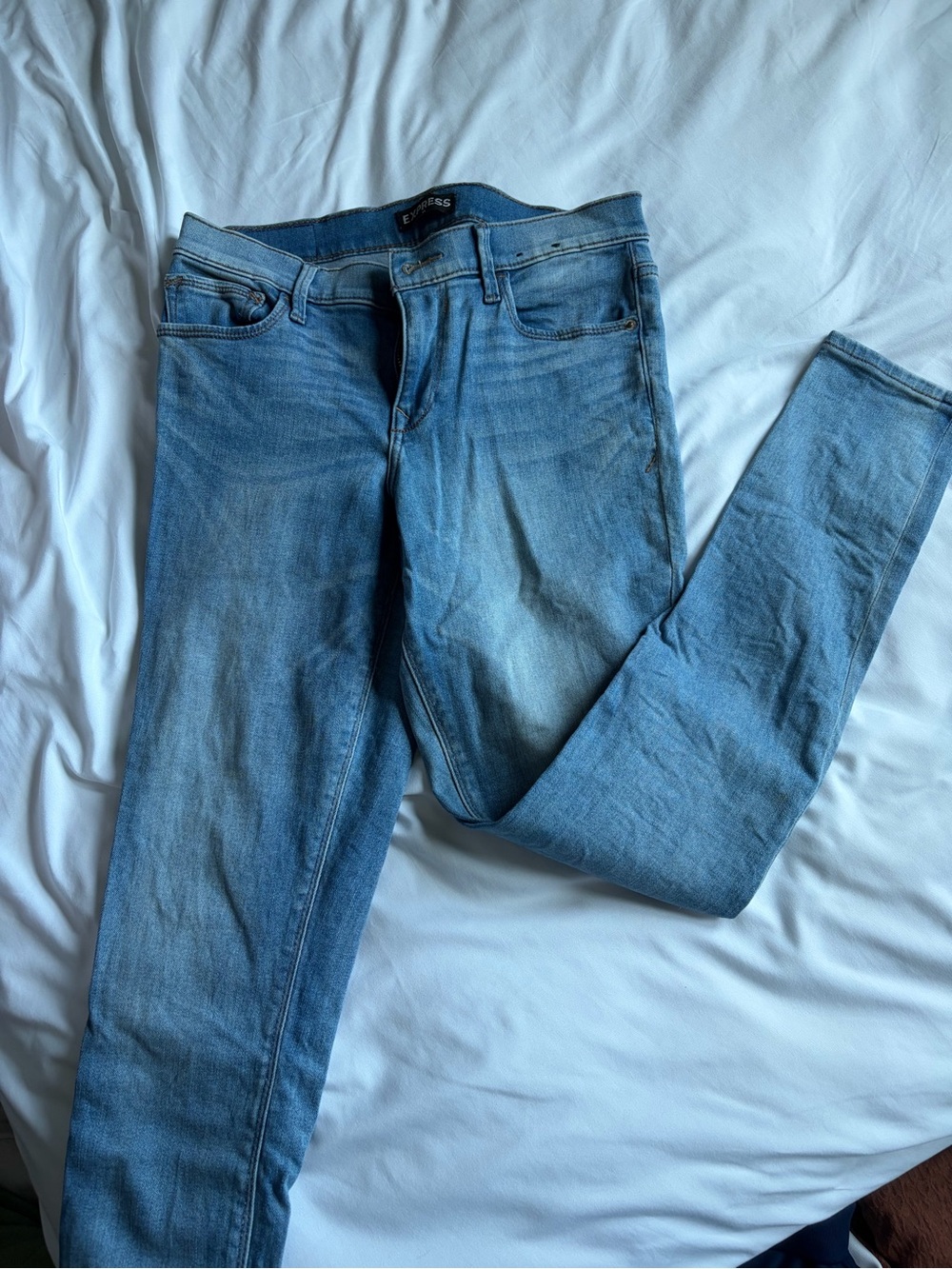 Express Women's Skinny Jeans in Light Blue Wash